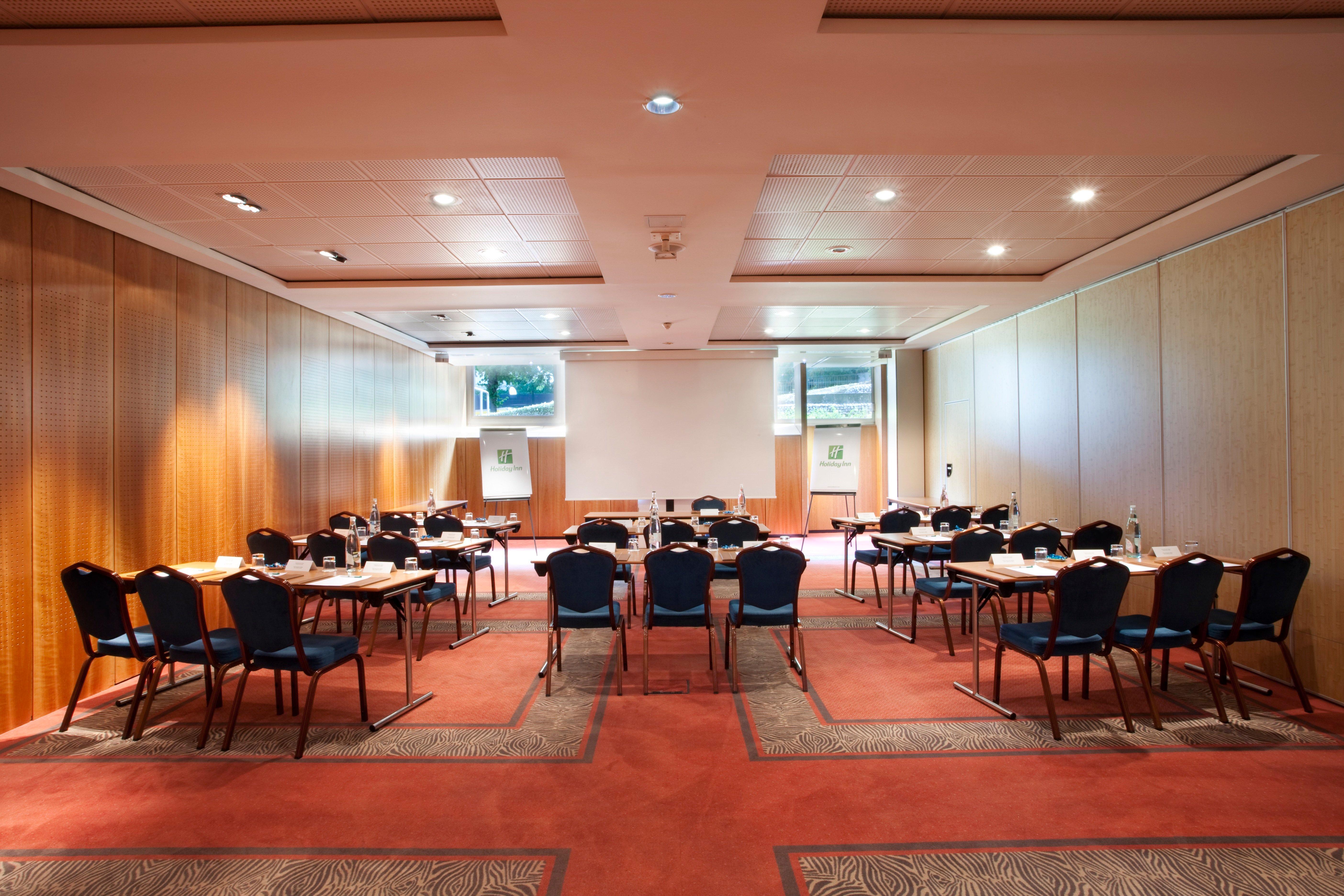 Готель Doubletree By Hilton Paris Bougival Екстер'єр фото