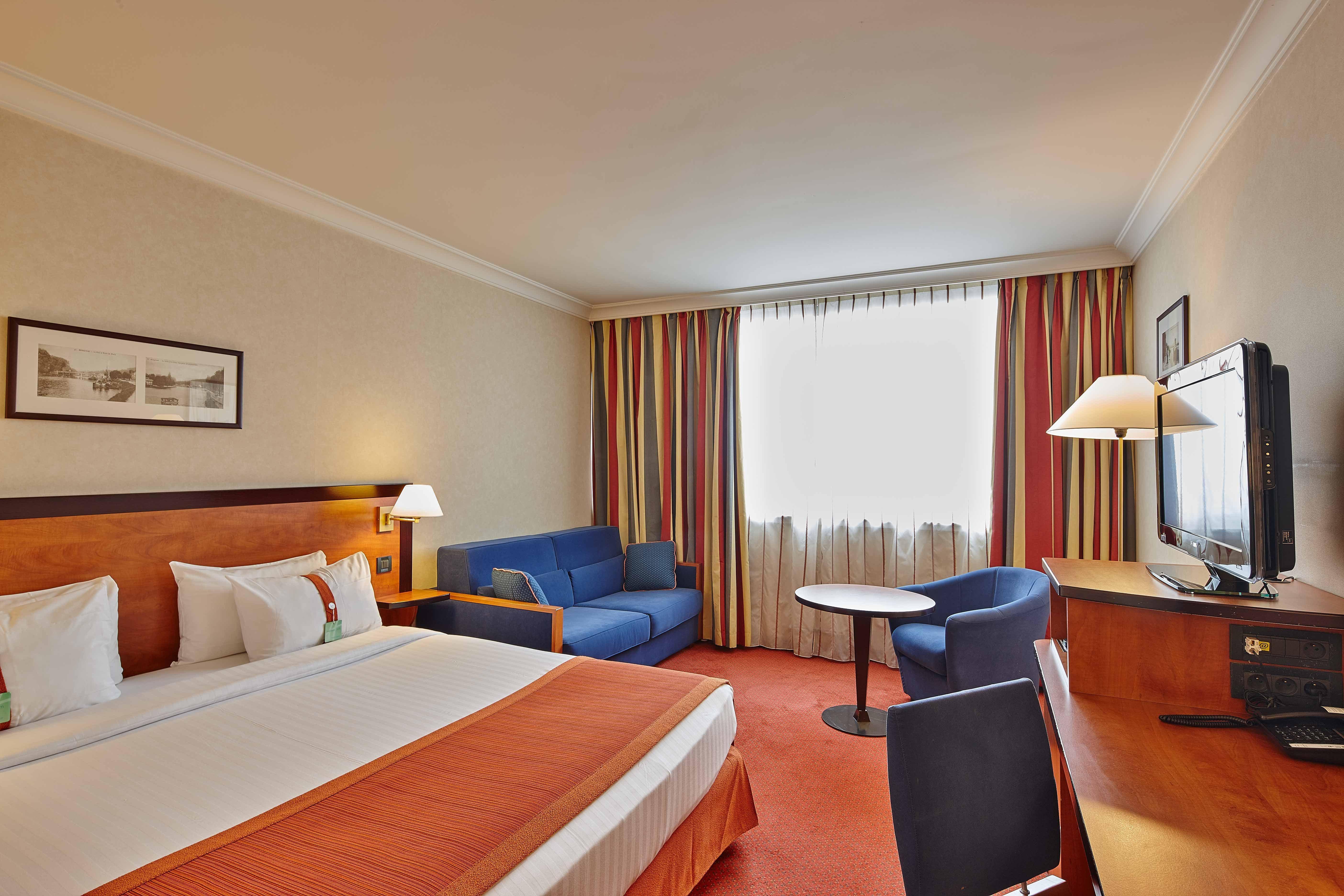 Готель Doubletree By Hilton Paris Bougival Екстер'єр фото