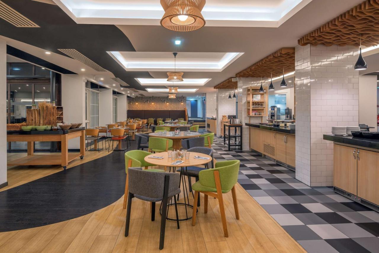 Готель Doubletree By Hilton Paris Bougival Екстер'єр фото