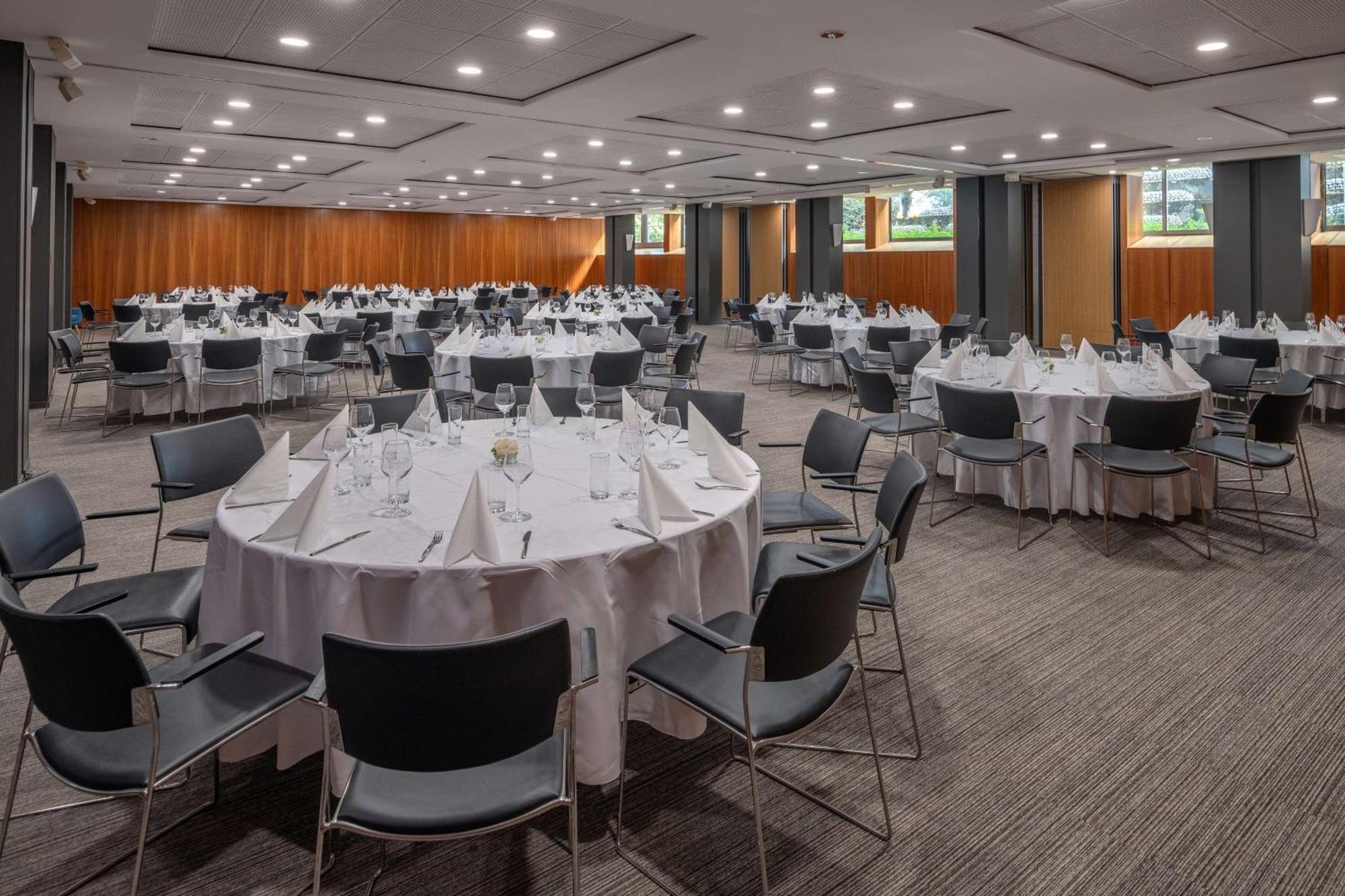 Готель Doubletree By Hilton Paris Bougival Екстер'єр фото